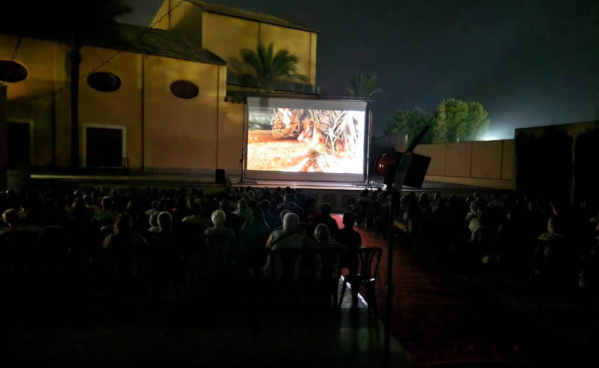 El 12é Festival Internacional de Cinema Xicotet d'Aspe se celebrarà de l'11 al 15 d'agost amb un homenatge a David Lynch en el seu cartell anunciador