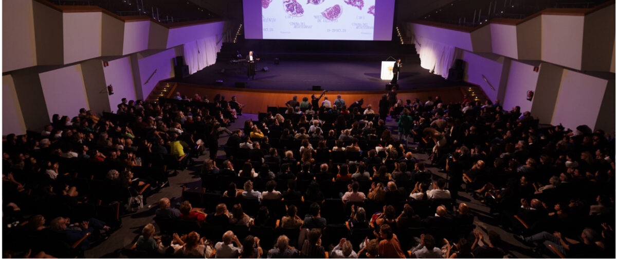 Dos Punts, l'estudi encarregat de crear la imatge gràfica de la 39a edició de la Mostra de València-Cinema del Mediterrani.