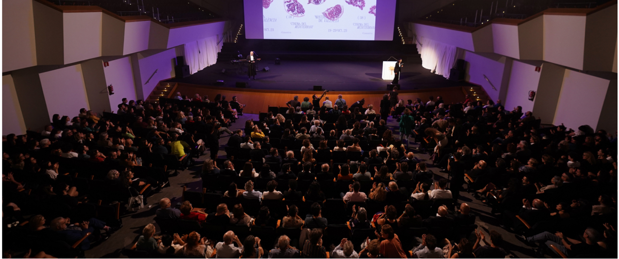  Dos Punts, l’estudi encarregat de crear la imatge gràfica de la 39a edició de la Mostra de València-Cinema del Mediterrani.